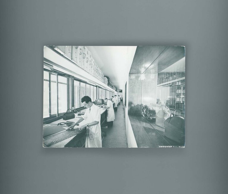 Black and white photo of Piazza San Babila in Milano